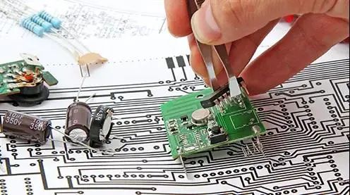 計(jì)算機(jī)硬件開(kāi)發(fā)專業(yè)職業(yè)選擇與企業(yè)指南